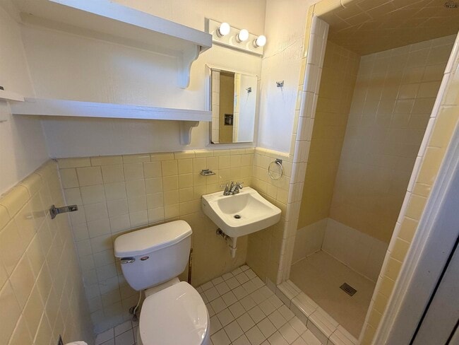 Building Photo - 4508 Bermuda Ln