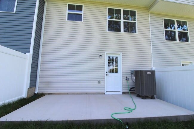 Building Photo - 2910 Orchard Ln