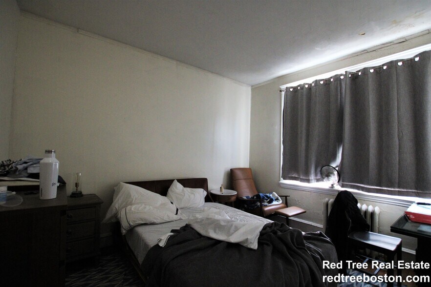 Building Photo - 316 St Paul St