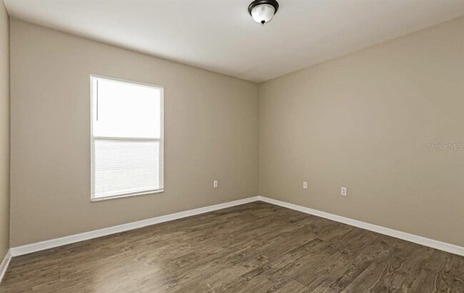 Building Photo - 1250 Spinnaker Dr