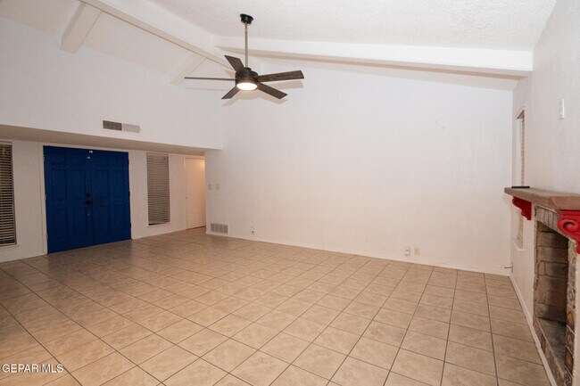 Building Photo - 11416 Lake Ozarks Dr