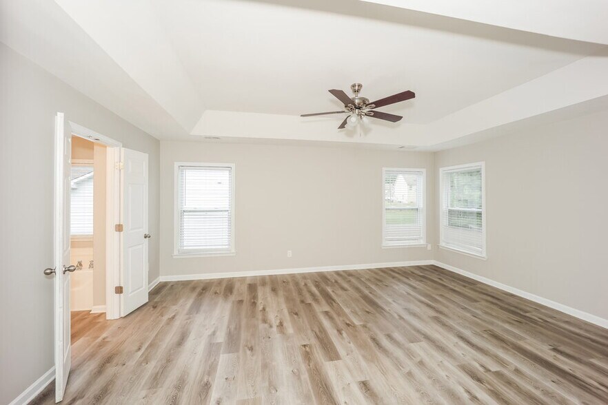 Building Photo - 8949 Crest View Cir