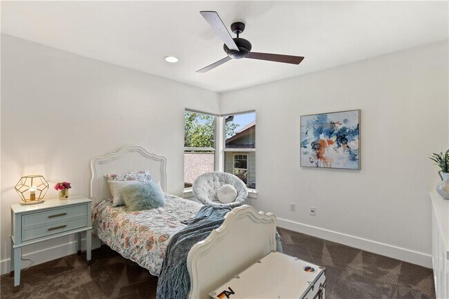 Building Photo - 5010 Finley Dr