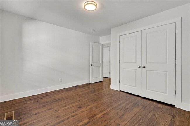 Building Photo - 1271 Lorenzo Dr SW