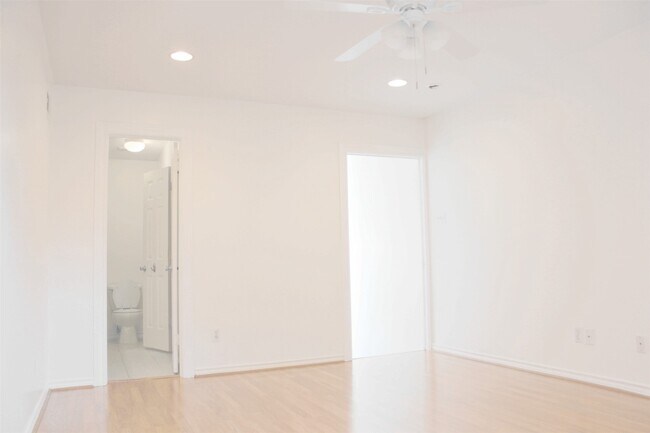 Building Photo - 4416 Holt St