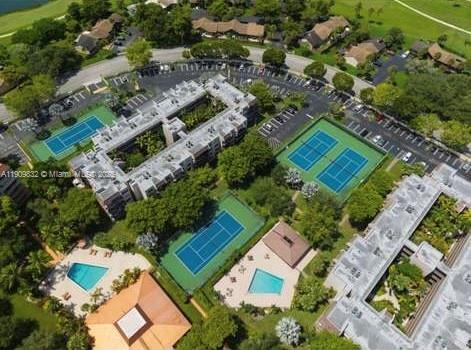 Building Photo - 13020 SW 92nd Ave