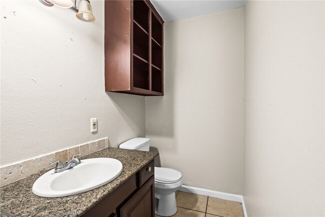 Building Photo - 11 Rock Creek Dr