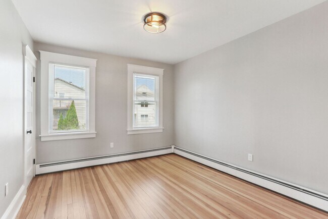 Building Photo - 139 Albany Ave