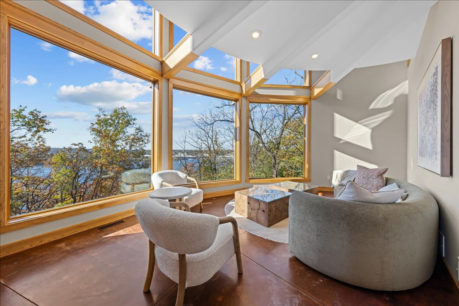 Building Photo - 1248 WI-35