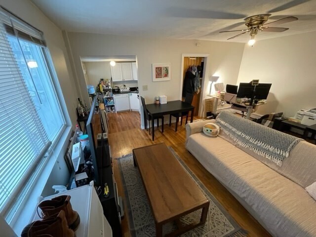 Building Photo - 144 Thorndike St