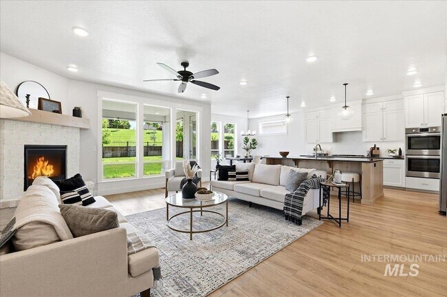 Building Photo - 2374 S Pelion Way