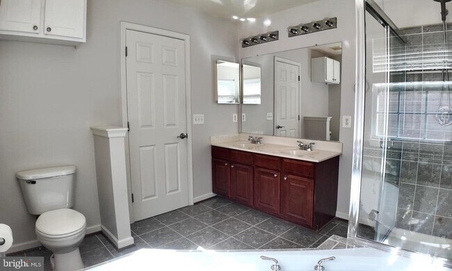 Building Photo - 9963 Fragrant Lilies Way