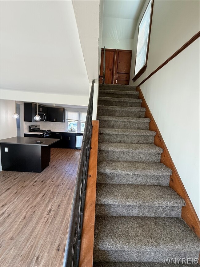 Building Photo - 77 Balbach Dr