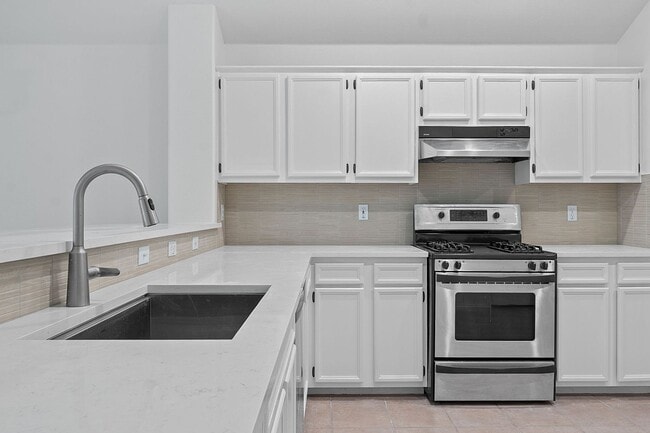 Building Photo - 909 Saba Cove