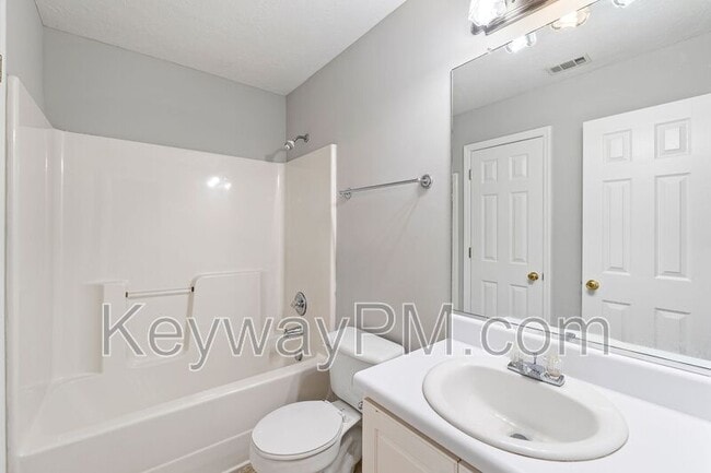 Building Photo - 1006 Bertram Rd