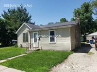 Building Photo - Great 2 Bedroom 1 Bath Home Laundry on Mai...