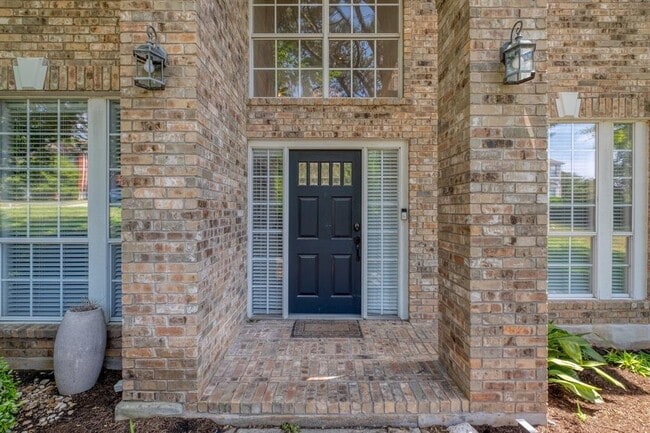 Building Photo - 9215 Spicebrush Dr