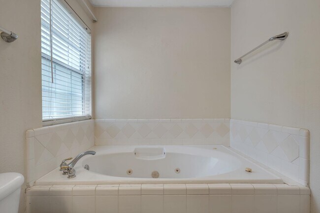 Building Photo - 8313 Elan Dr