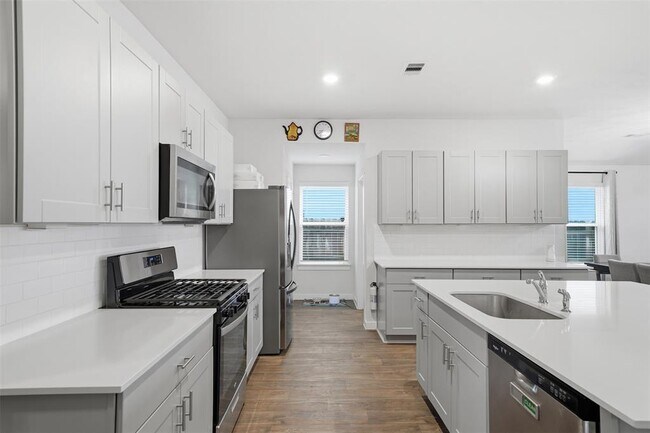 Building Photo - 318 Merriman Rd