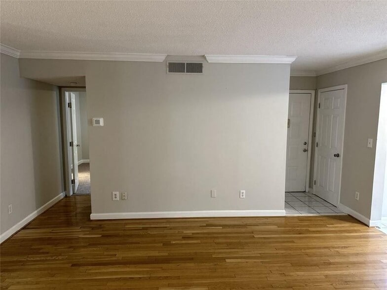 Building Photo - 1705 Wingate Way