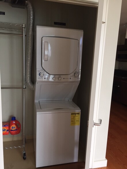 Laundry - 3601 S River Pkwy