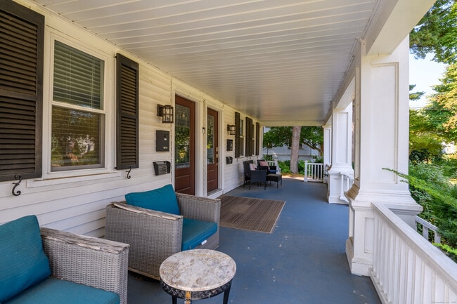 Building Photo - 1699 Boulevard