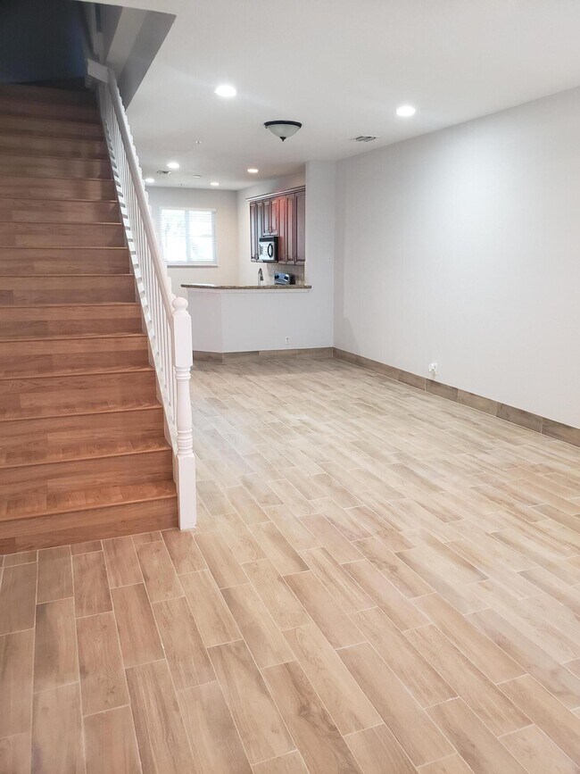 Building Photo - 222 Bayfront Dr