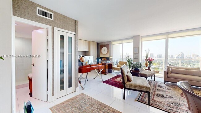 Building Photo - 3625 N Country Club Dr