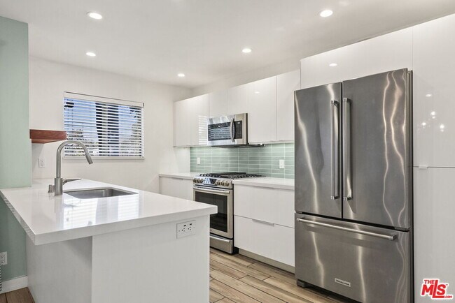 Building Photo - 1802 20th St