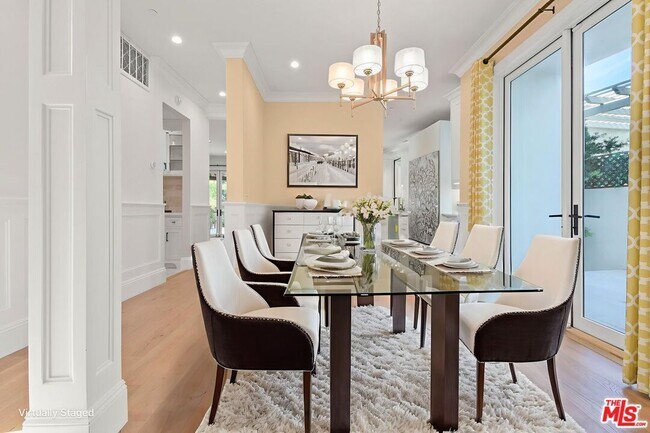 Building Photo - 1153 S Clark Dr