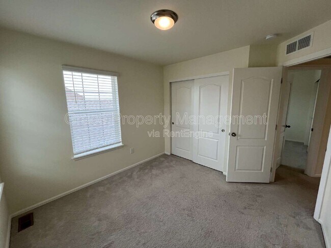 Building Photo - 17626 Olive St