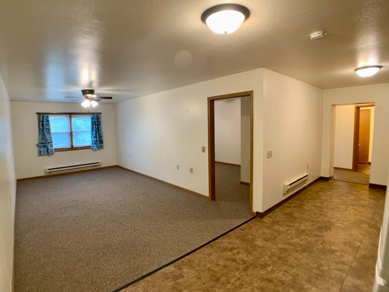 Building Photo - 315 E Mineral St