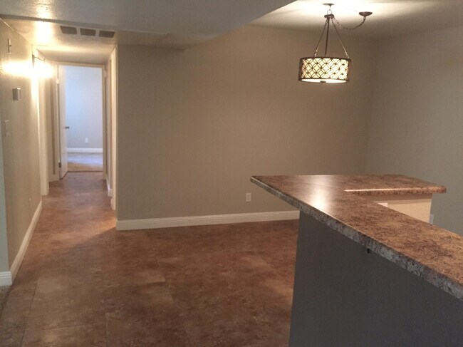 kitchen nook - 2938 N 61st Pl