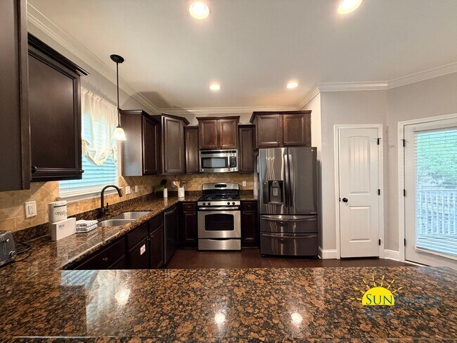 Building Photo - 137 Golf Villa Dr