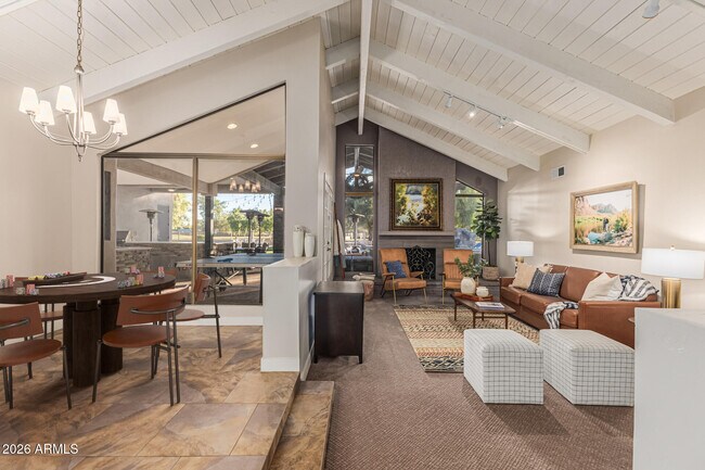 Building Photo - 5821 E Cactus Rd