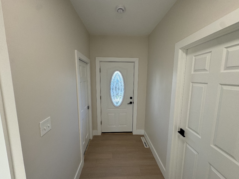 Building Photo - 19 Ringgold St