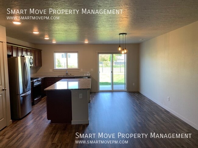 Building Photo - 2679 N Rapid Creek Way
