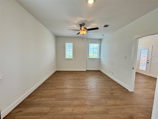 Building Photo - 1210 Shaded Rock Dr