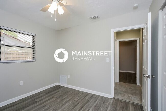Building Photo - 3 Bedroom Pet-Friendly Home in Bradenton, FL with Main Street Renewal