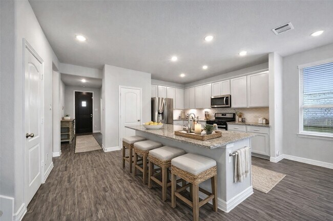 Building Photo - 331 Silver Carp Trl