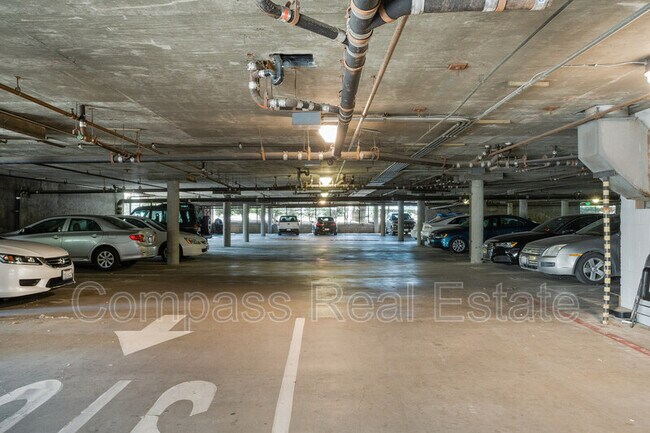 Building Photo - 411 Park Ave