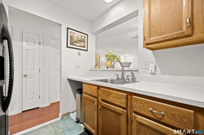 Building Photo - 237 Willow Springs