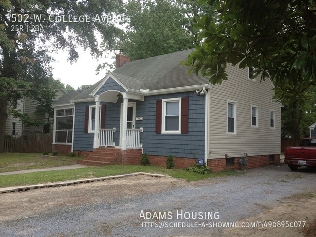Primary Photo - 502 W College Ave