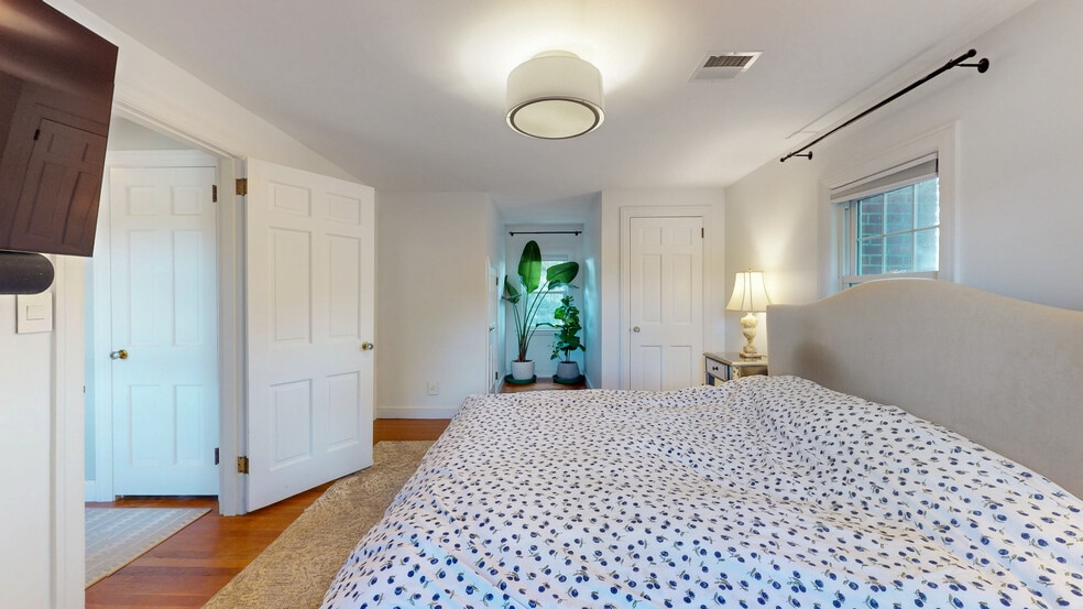 Building Photo - 49 Ripley Rd