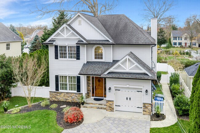 Building Photo - 909 Brookside Ave