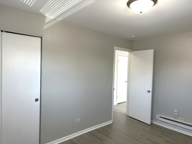 Building Photo - 9709 W Lorraine Dr