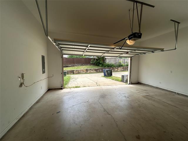 Building Photo - 1918 Timber Oaks Dr