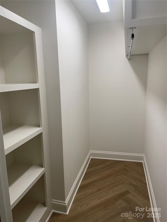 Building Photo - 5840 Charing Pl