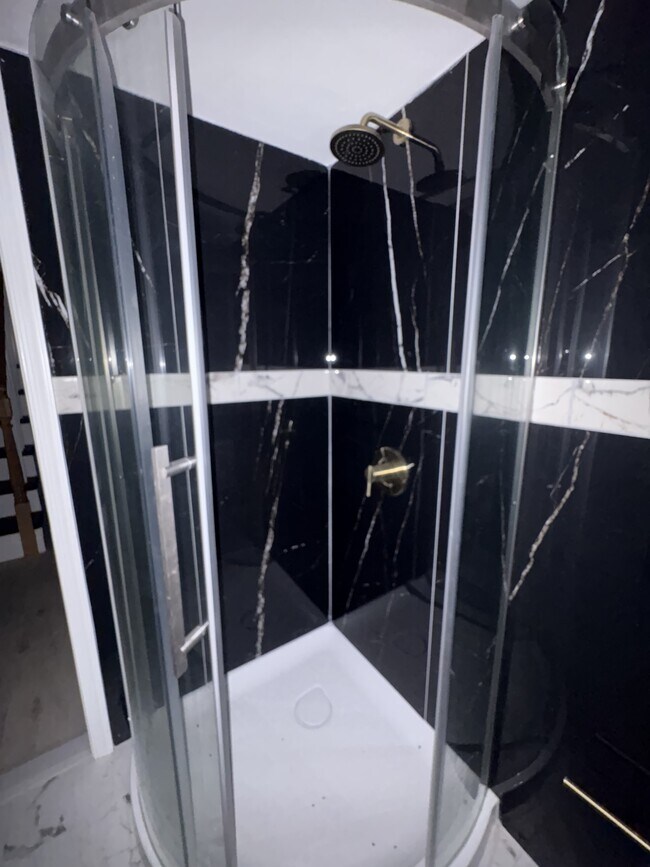 Building Photo - 2229 N Hancock St