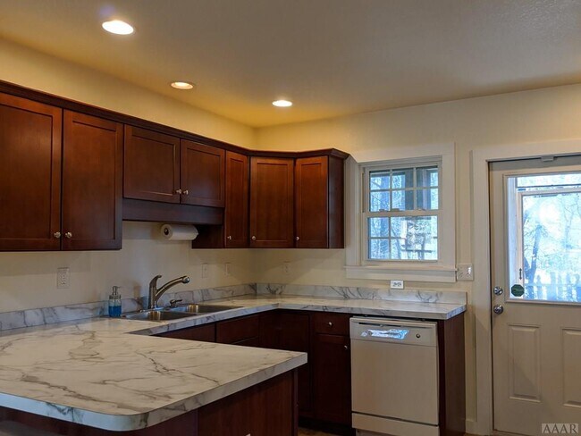 Building Photo - 203 Colonial Beach Rd